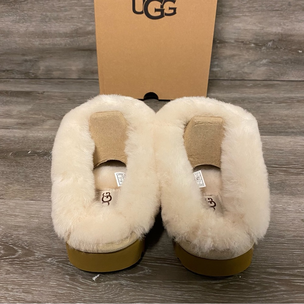 UGG | Cluggette Slippers Indoor Outdoor In Sand NEW In Box - Picture 3 of 17